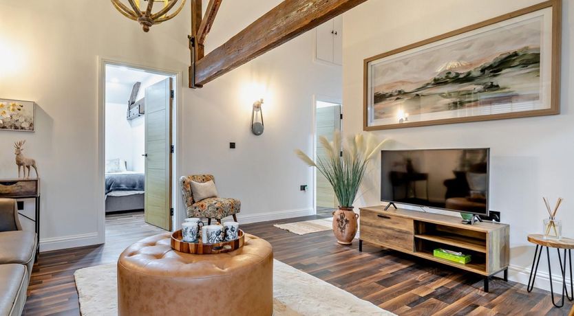 Photo of 2 Bed in High Peak