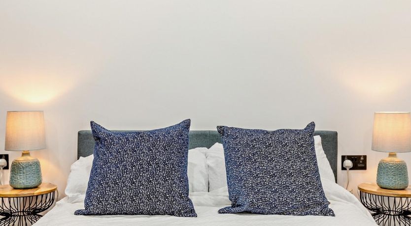 Photo of 2 Bed in High Peak