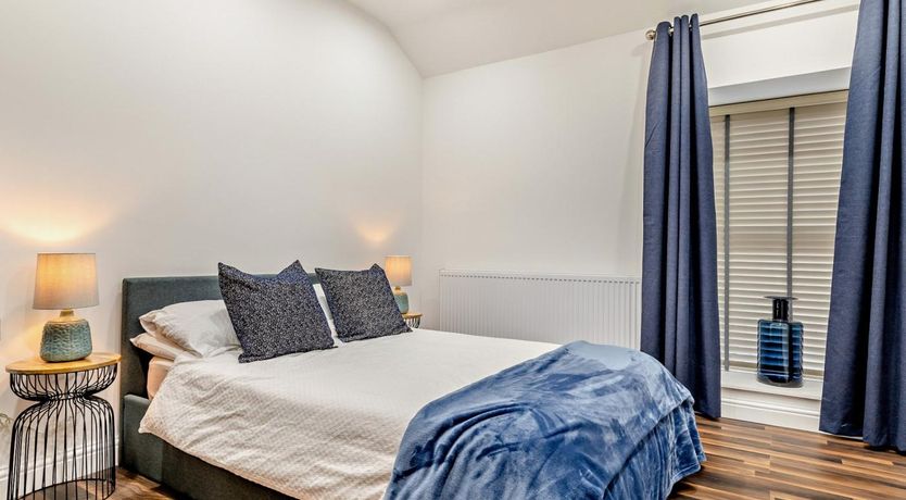 Photo of 2 Bed in High Peak