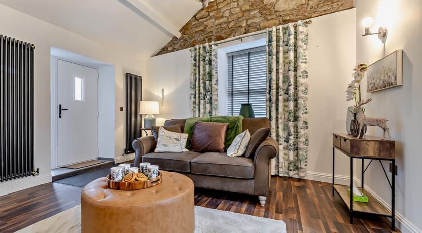 Photo of 2 Bed in New Mills