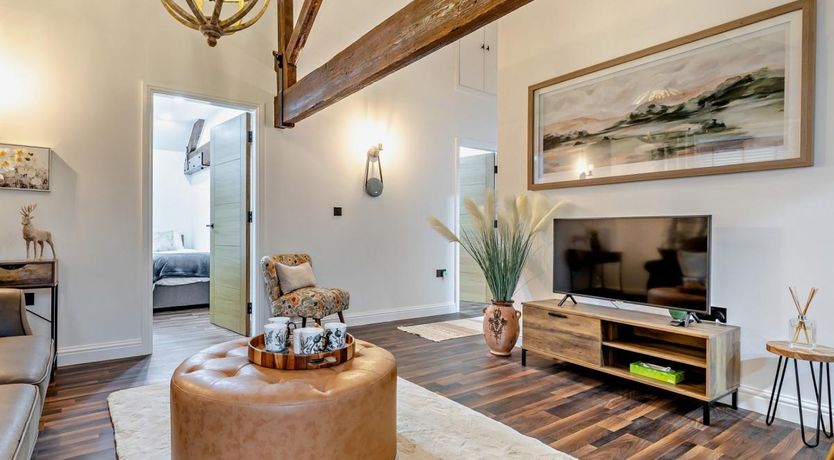 Photo of 2 Bed in New Mills