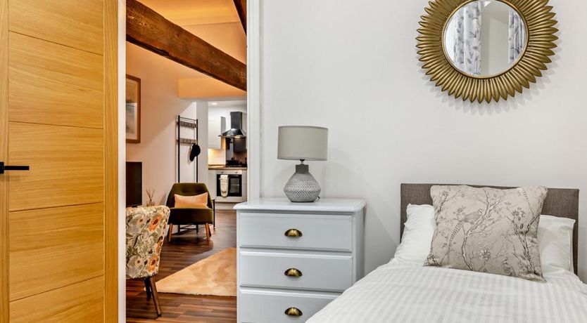 Photo of 2 Bed in New Mills