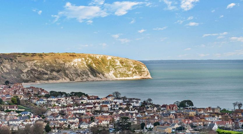 Photo of 3 Bed in Swanage