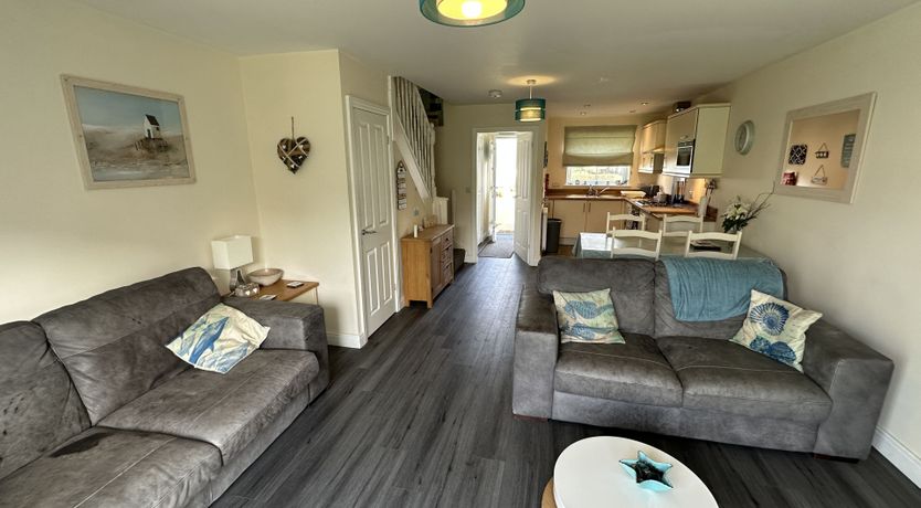 Photo of A Wave From It All