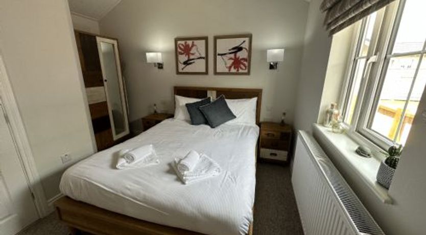 Photo of Low Lake Lodge