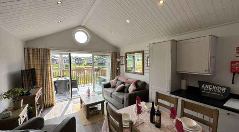 Photo of Low Lake Lodge