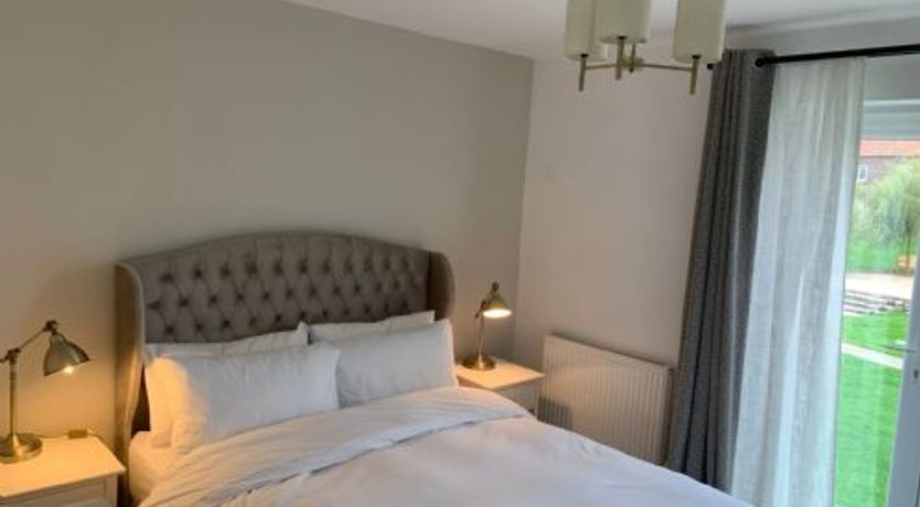 Photo of Waves @ The Bay