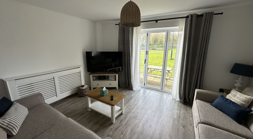 Photo of Waves @ The Bay