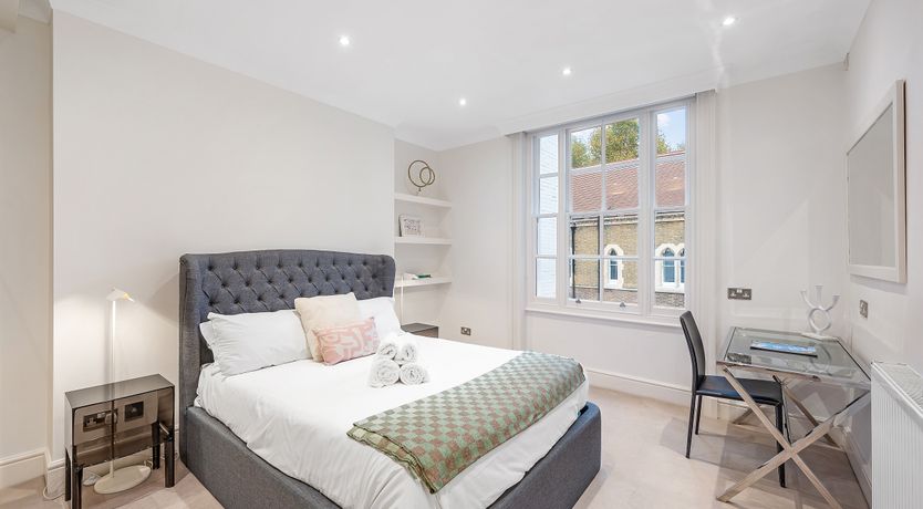 Photo of Ruby & Cream