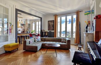 Paris Botanica Holiday Home