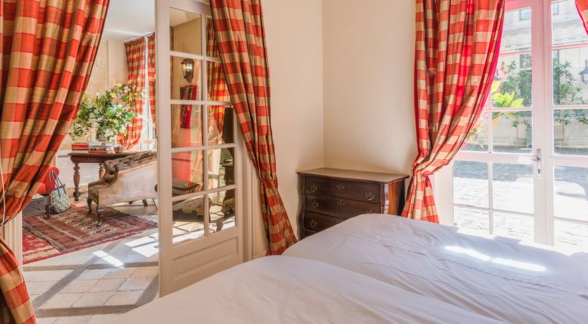 Photo of The Globetrotter