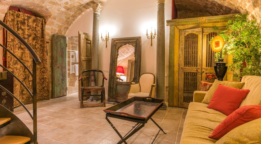 Photo of The Globetrotter