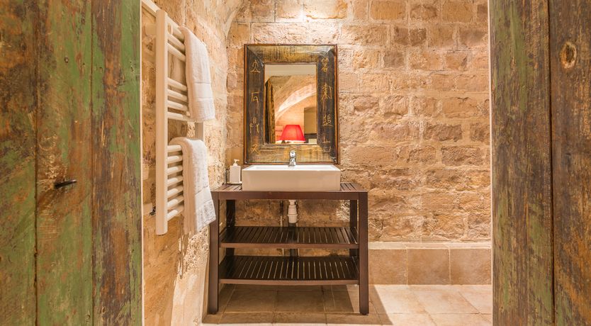 Photo of The Globetrotter