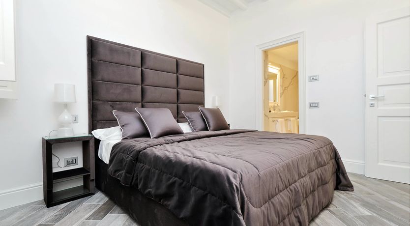 Photo of The Modern Roman