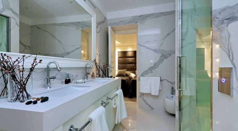 Photo of The Modern Roman