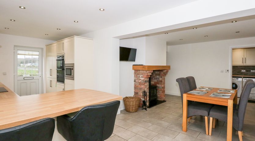 Photo of Red Brick Cottage