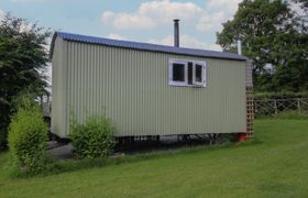 Photo of aston-shepherd-hut