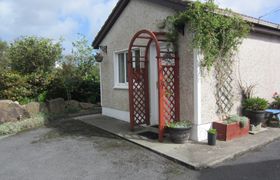 Photo of kinvara-village-1-bed-studio-cottage-for-two