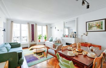 Parisian Hearts Holiday Home