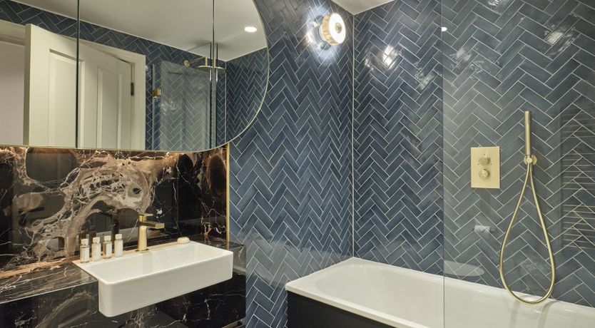 Photo of Putting On the Glitz