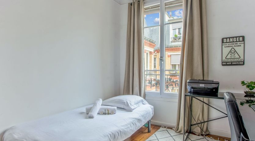 Photo of Paris Charm