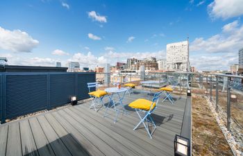 London Skies Retreat Holiday Home