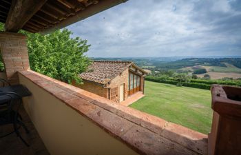 Tuscan Breeze Holiday Home