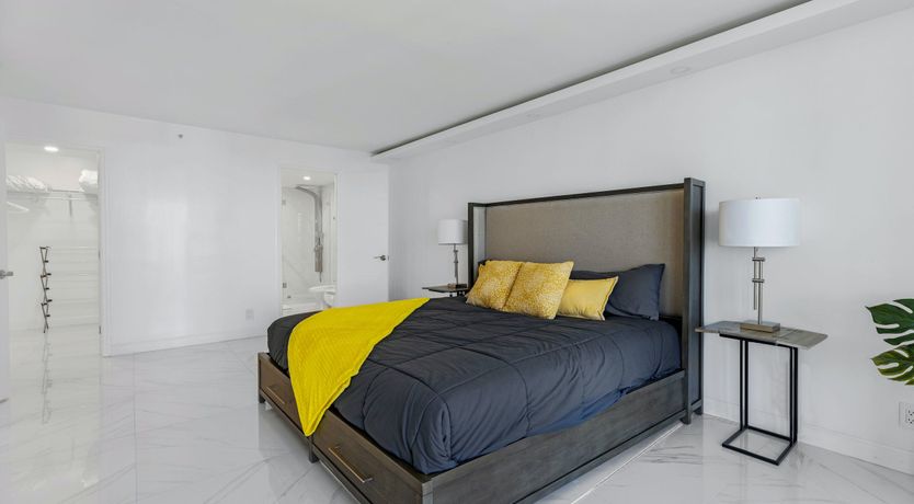 Photo of Biscayne Blue