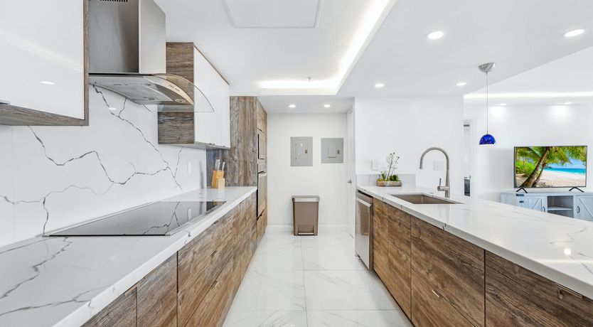 Photo of Biscayne Blue