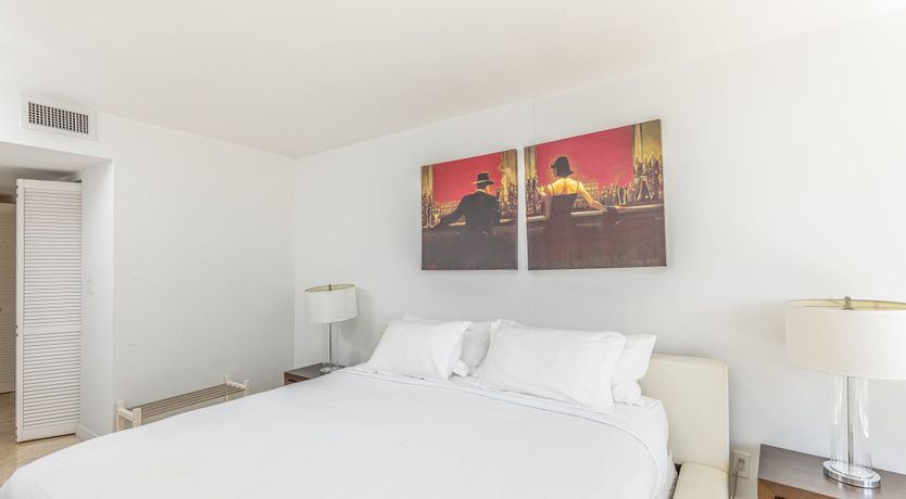 Photo of Dolphin Green