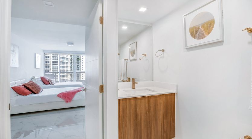 Photo of Palm-fringed Paradise