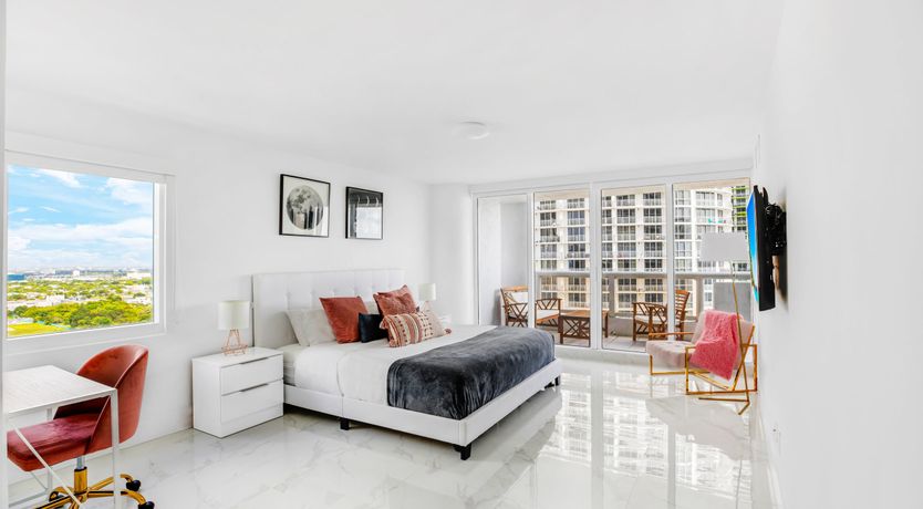 Photo of Palm-fringed Paradise