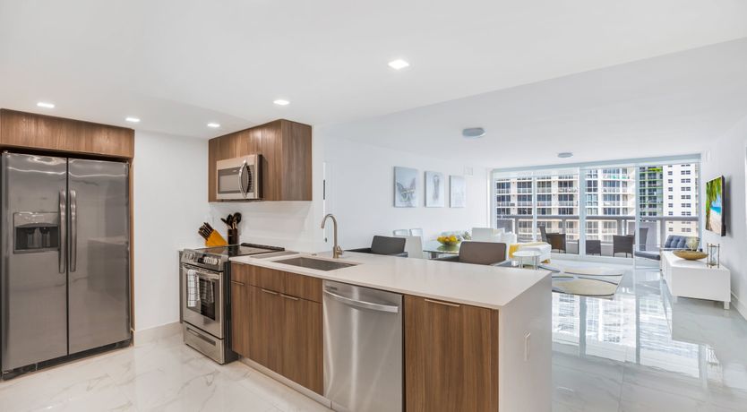 Photo of Palm-fringed Paradise