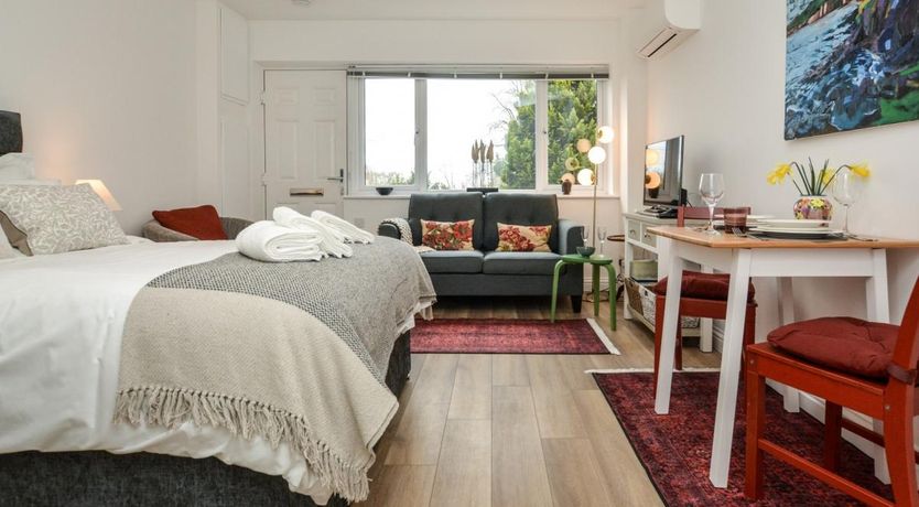 Photo of 1 Bed in Charmouth