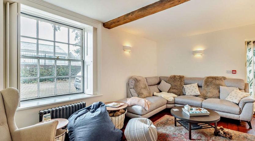 Photo of 6 Bed in Rye