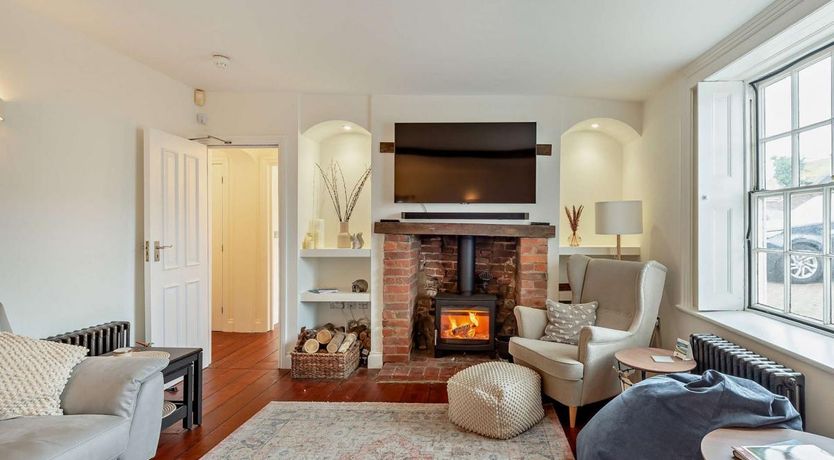 Photo of 6 Bed in Rye