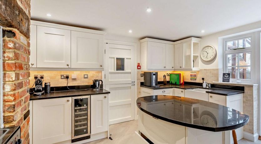 Photo of 6 Bed in Rye