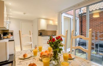 in Cromer (90187) Holiday Home