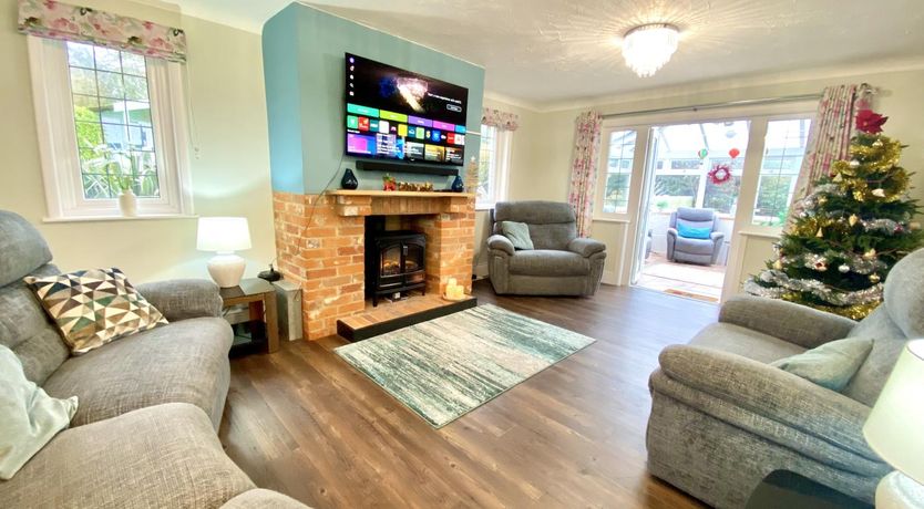 Photo of 3 Bed in Chale