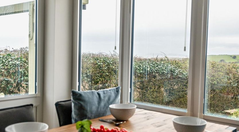 Photo of 3 Bed in Chale