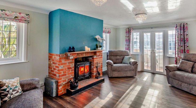 Photo of 3 Bed in Chale