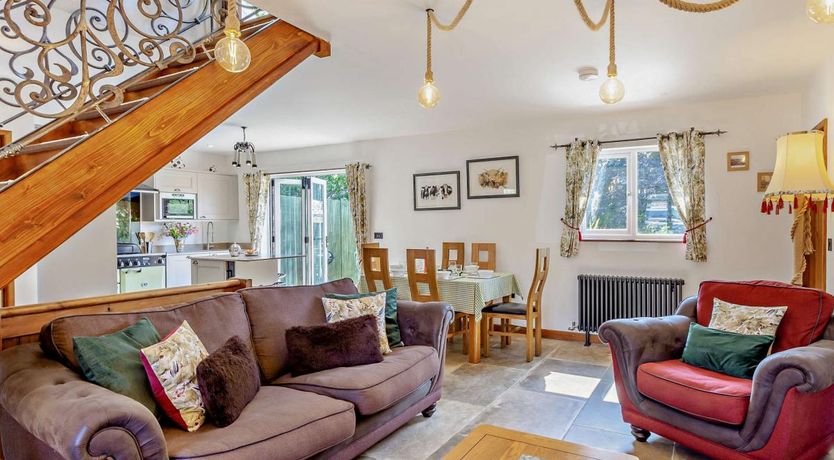 Photo of 3 Bed in Alvington