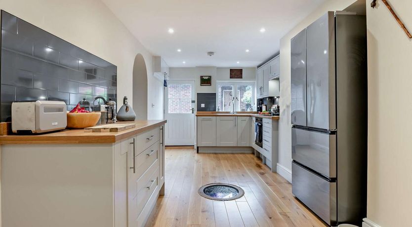 Photo of 3 Bed in Stockbridge