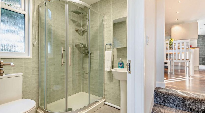 Photo of 2 Bed in Llwyncelyn