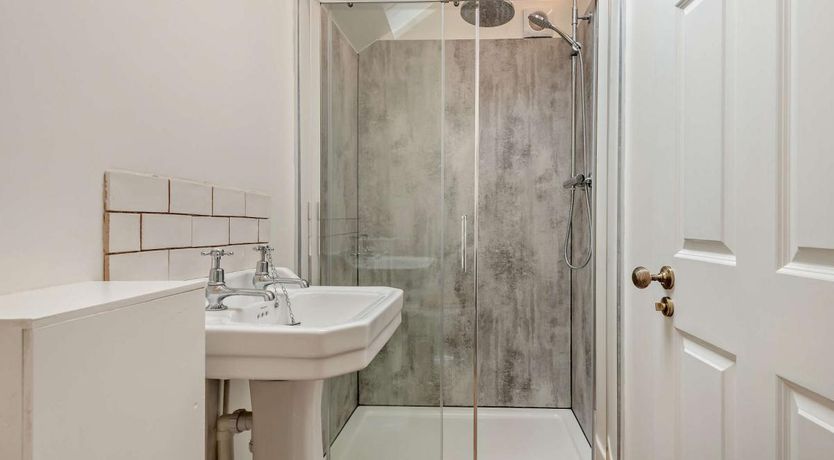 Photo of 1 Bed in Okeford Fitzpaine