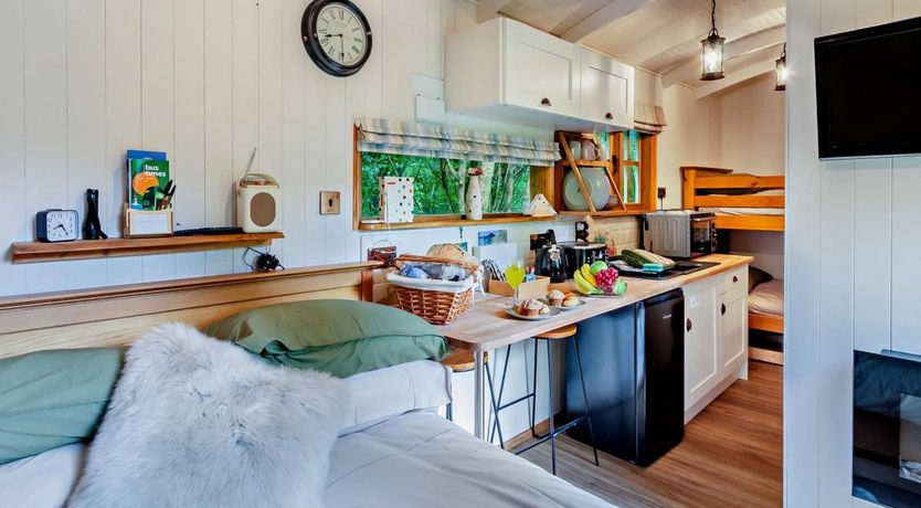 Photo of 1 Bed in Newport