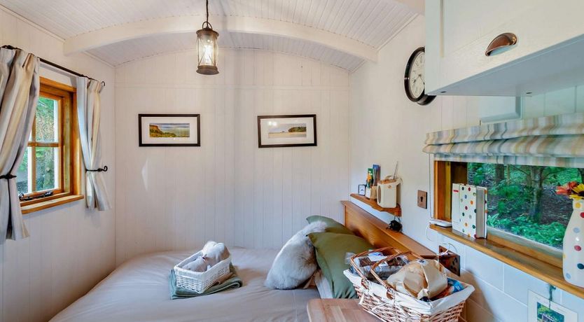 Photo of 1 Bed in Newport