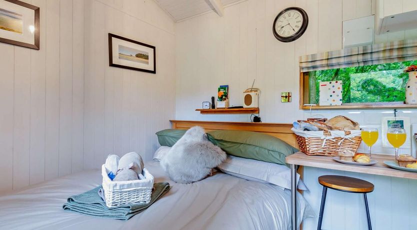 Photo of 1 Bed in Newport