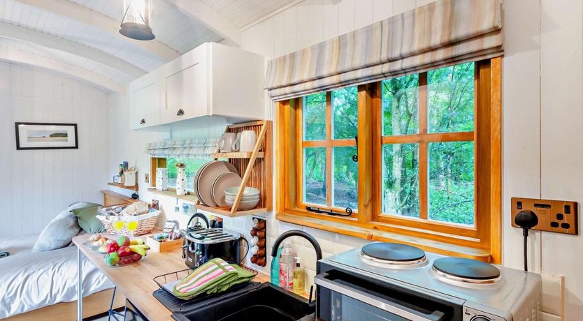 Photo of 1 Bed in Newport