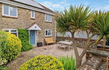 2 Bed in Bothenhampton Holiday Home